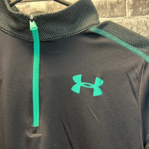 Under‎ Armour shirt - Picture 3 of 7
